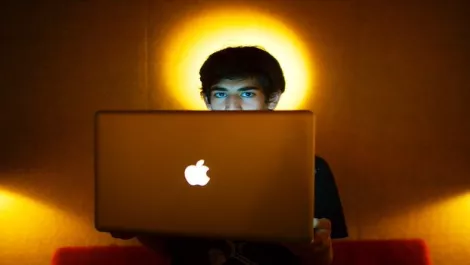 Reddit co-founder hangs himself