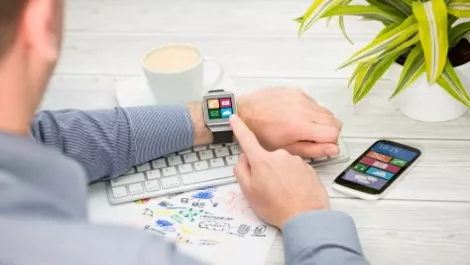 New models and partnerships crucial for wearables