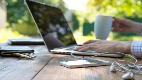 5 ways you need to work at home to feel like you never left the office