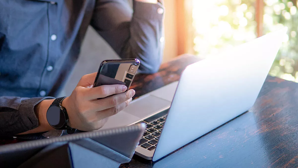 High-speed fibre now makes up half of fixed Internet in nine OECD countries