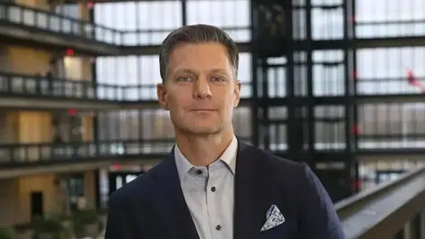 Steve lucas author bio